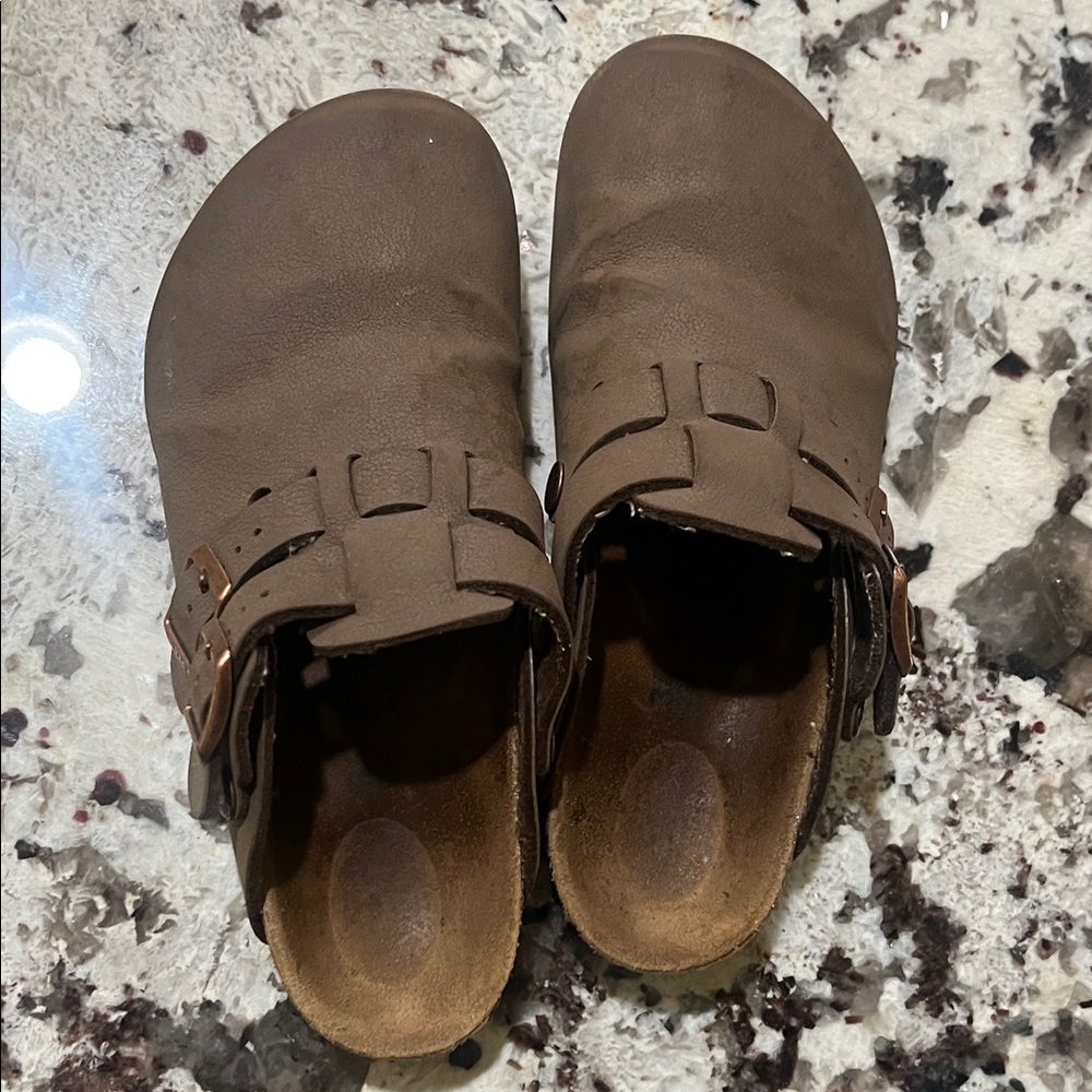 Birkenstock Tan Slip-On Clogs with Buckle